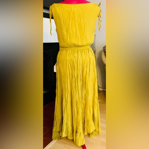 Gia Joyfolie Dress in Chartreuse Mustard - Picture 6 of 8